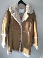 Bershka Jas - Beige - Maat M als nieuw,rook-diervrij huis, Kleding | Dames, Jassen | Winter, Ophalen of Verzenden, Zo goed als nieuw
