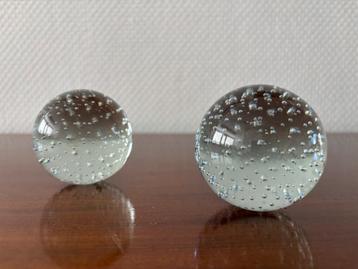 Vintage presse-papier, glazen bol met luchtbellen. Set 2.  beschikbaar voor biedingen