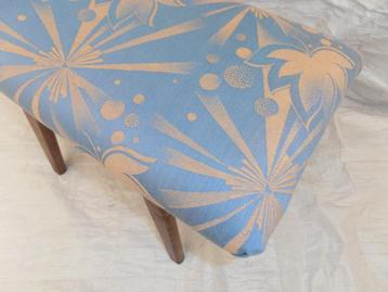 Vintage Boho Rockabilly Riveriera Chic  Voetenbankje beschikbaar voor biedingen