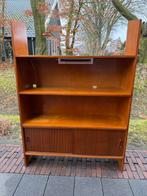 Vintage Teakhouten Boekenkast met Schuifdeuren, Huis en Inrichting, Kasten | Boekenkasten, Ophalen, 100 tot 150 cm, Teakhout, Gijpsvintage