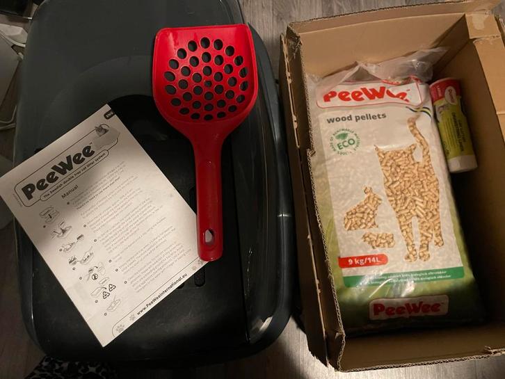 PeeWee kattenbak compleet met gebruiksaanwijzing Moet Weg, Dieren en Toebehoren, Kattenbakken, Zo goed als nieuw, Gesloten, Ophalen
