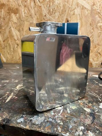 Aluminium tank universeel beschikbaar voor biedingen