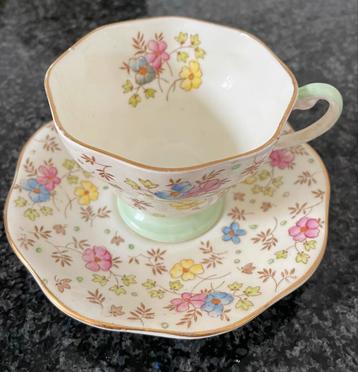 Foley Bone China Theekopje en Schotel beschikbaar voor biedingen