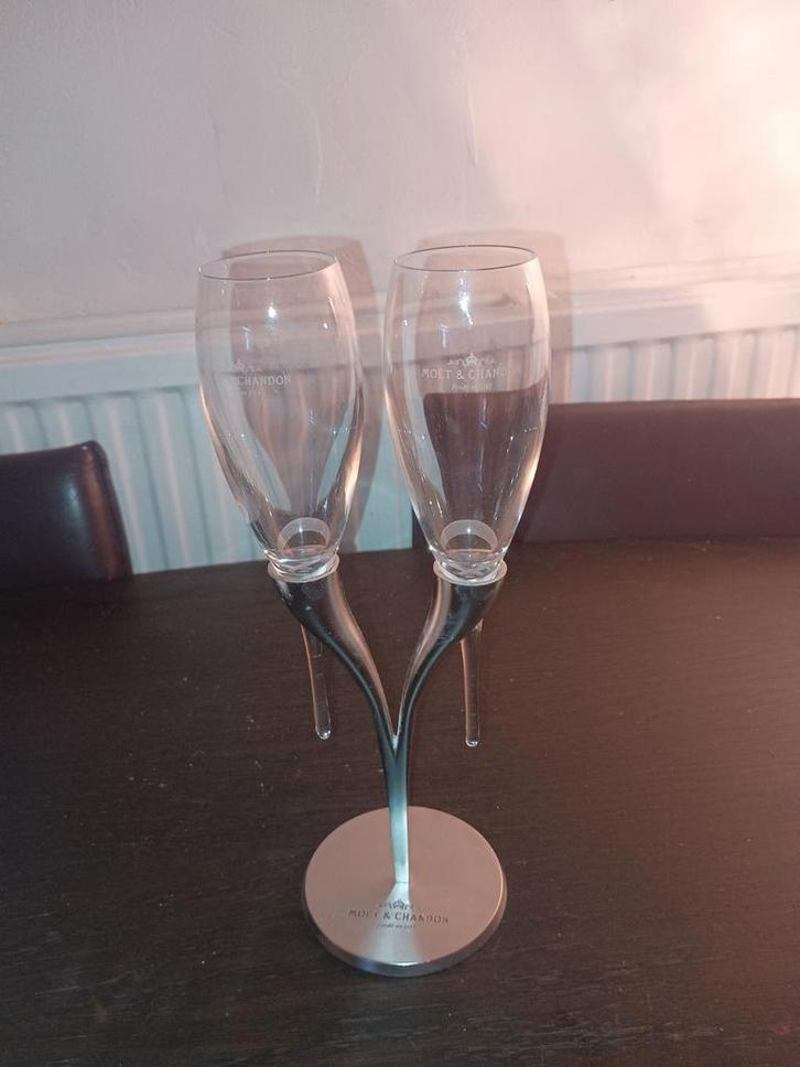 Moët & Chandon Champagne Glazen - Set van 2, Huis en Inrichting, Woonaccessoires | Kandelaars en Kaarsen, Ophalen of Verzenden
