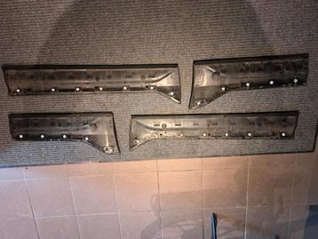 Portierlijsten / Side scuff plates Volvo XC40 beschikbaar voor biedingen