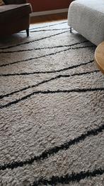 Vloerkleed met strepen, Huis en Inrichting, Ophalen, Gebruikt, Beige, 200 cm of meer