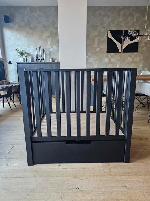 Kidsmill Alaska box zwart incl. lade en matras, Kinderen en Baby's, Boxen, Gebruikt, Lade, Ophalen