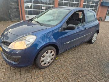 Renault Clio 1.2 16V 75 pk 3D 2008 Blauw beschikbaar voor biedingen