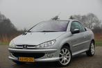 Peugeot 206 CC 1.6-16V Quiksilver | Aluminium Silver | Clima, Auto's, Peugeot, Voorwielaandrijving, Gebruikt, 4 cilinders, Cabriolet