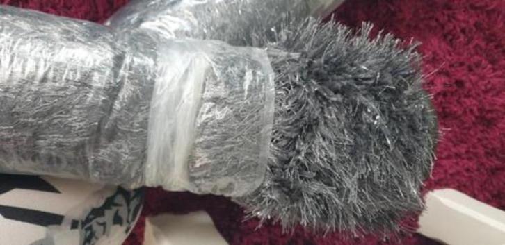 Te koop 3 kleedjes Shaggy plus grijs glitter 100x60, Huis en Inrichting, Stoffering | Tapijten en Kleden, Nieuw, 50 tot 100 cm