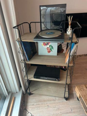 Bakkerskast op wielen - Platenspeler/Keuken beschikbaar voor biedingen