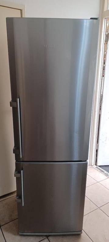Liebherr Koelvriescombinatie.gratis bezorging in de buurt. beschikbaar voor biedingen