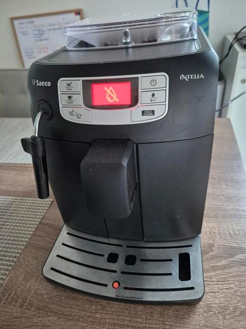 Philips/Saeco  koffiemachine intelia Evo, Witgoed en Apparatuur, Koffiezetapparaten, Zo goed als nieuw, Koffiemachine, Stoompijpje
