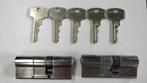 2 gelijk sluitende DOM cilinders 30/45 mm met 5 sleutels, Ophalen of Verzenden, Slot, Zo goed als nieuw, IJzer