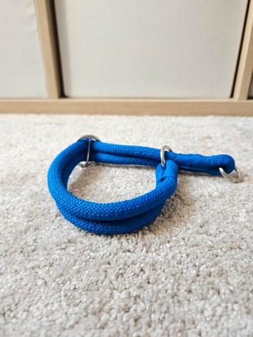 Handgemaakte halsband tot 32 cm beschikbaar voor biedingen