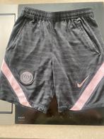 Paris  Saint- Germain broekje maat 147-158 NIKE, Ophalen of Verzenden, Gebruikt, Jongen of Meisje, Sport- of Zwemkleding