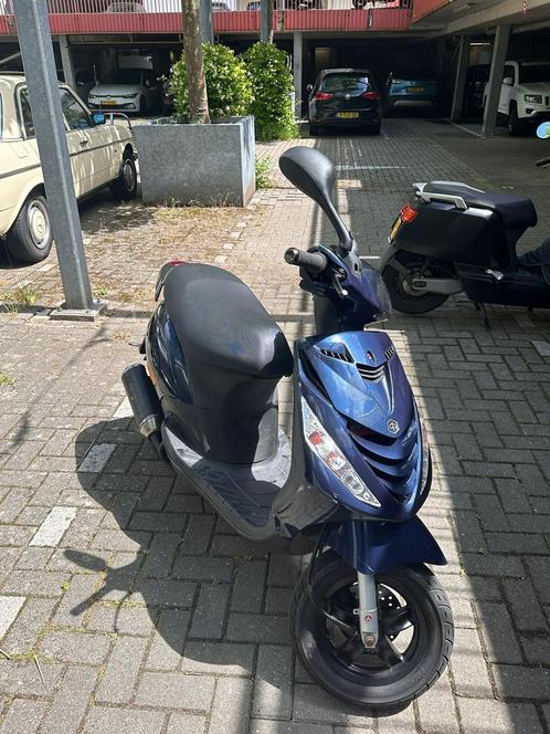 Piaggio Zip gele plaat, Fietsen en Brommers, Scooters | Piaggio, Gebruikt, Zip, Ophalen