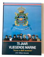 Vliegende Marine 75 Jaar (MLD) NL, Nieuw-Guinea Indië KNIL., Verzamelen, Militaria | Algemeen, Nederland, Boek of Tijdschrift
