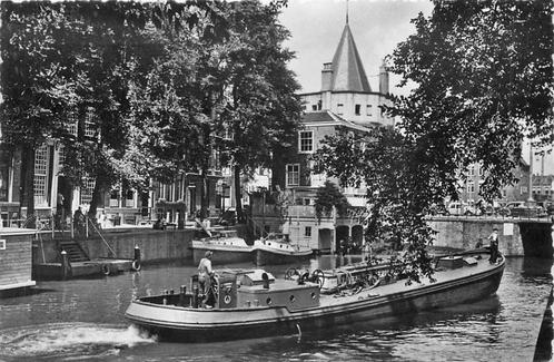 (304-259-011) Amsterdam Geldersekade met Schreierstoren, Verzamelen, Ansichtkaarten | Nederland, Noord-Holland, Verzenden