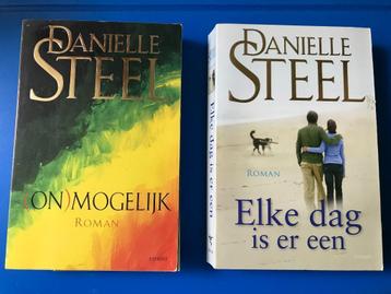 Paperbacks Danielle Steel groot formaat beschikbaar voor biedingen