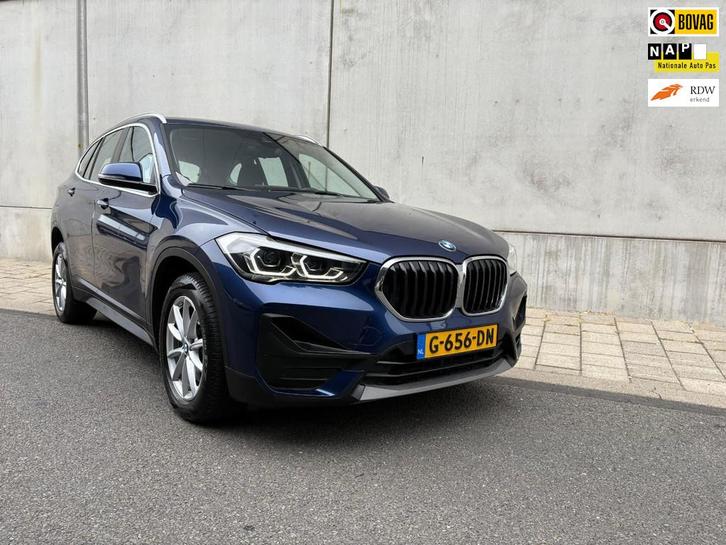 BMW X1 SDrive20i Executive Edition | trekhaak, Auto's, BMW, Bedrijf, Te koop, X1, ABS, Airbags, Airconditioning, Alarm, Boordcomputer