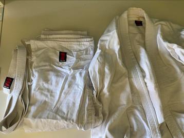 Judopak maat 190 beschikbaar voor biedingen