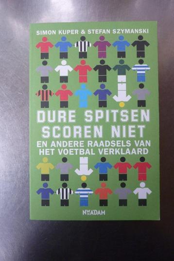 Dure spitsen scoren niet - Simon Kuper beschikbaar voor biedingen