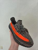 Yeezy Boost 350 V2 - Carbon Beluga - maat 42 2/3, Kleding | Heren, Schoenen, Overige kleuren, Nieuw, Ophalen of Verzenden, Sneakers of Gympen