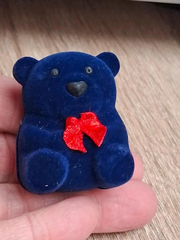 Cadeaudoosje voor ring 1,00 euro, Sieraden, Tassen en Uiterlijk, Oorbellen, Zo goed als nieuw, Overige materialen, Overige kleuren