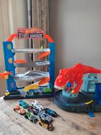 Hot Wheels Stunt Garage, Dino en 8 auto's, Ophalen of Verzenden, Hot Wheels, Handmatig, Racebaan