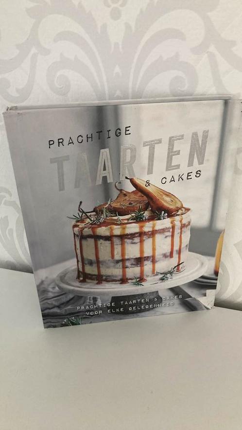 Prachtige taarten & cakes voor elke gelegenheid, Boeken, Kookboeken, Zo goed als nieuw, Ophalen of Verzenden
