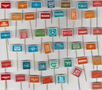 Unieke verzameling auto speldjes +/-  40 verschillende, Verzenden, Zo goed als nieuw, Overige onderwerpen