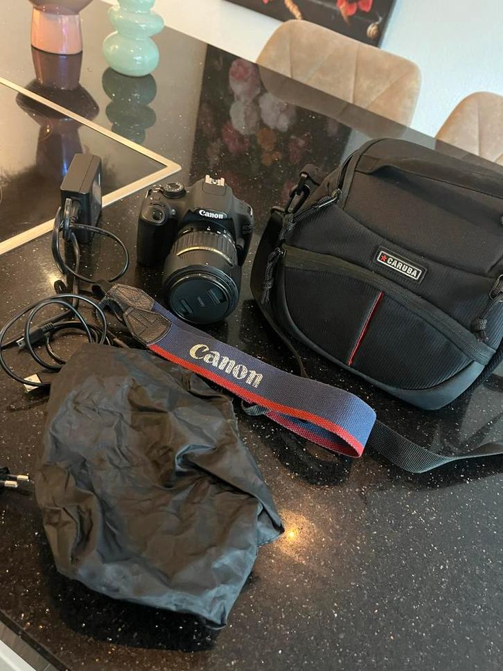 Canon EOS 1200D Spiegelreflexcamera + Tas, Audio, Tv en Foto, Fotocamera's Digitaal, Gebruikt, Spiegelreflex, Canon, Minder dan 4 keer