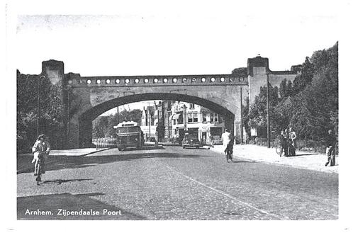962649	Arnhem	Gld 1957 Zijpendaalse Poort	Trolleybus	Gelopen, Verzamelen, Ansichtkaarten | Nederland, Gelopen, Gelderland, 1940 tot 1960
