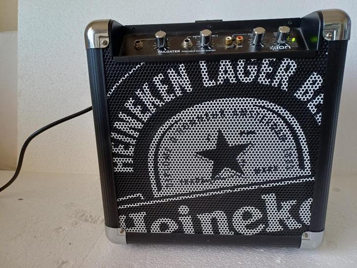 ION Tailgater - Portable sound system met iPod dock, Audio, Tv en Foto, Luidsprekers, Gebruikt, Front, Rear of Stereo speakers