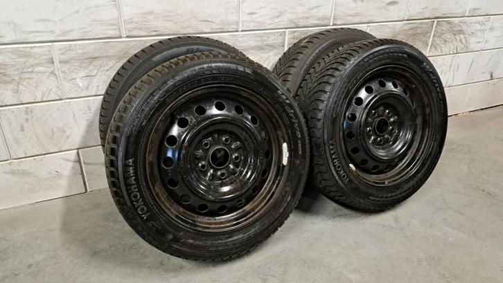 Winterbanden Corolla Verso Auris IS SX4 S-cross 205/55/16, Auto-onderdelen, Banden en Velgen, Banden en Velgen, Winterbanden, 16 inch