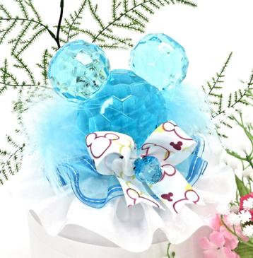 Een mooie blauwe kristalen Mickey of Minnie taarttopper. beschikbaar voor biedingen