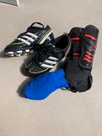Voetbalschoenen Adidas mt 30 en beenbeschermers, Ophalen, Zo goed als nieuw, Buitenlandse clubs, Shirt
