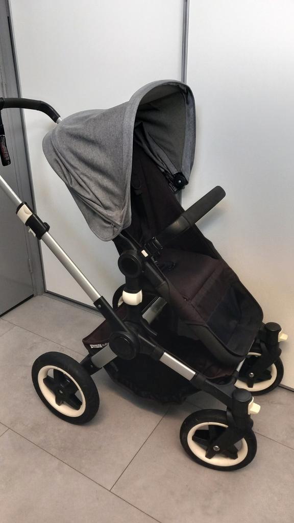 Bugaboo donkey kinderwagen, Kinderen en Baby's, Kinderwagens en Combinaties, Zo goed als nieuw, Bugaboo, Verstelbare duwstang