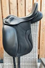 Kingsley D4v, 18 inch dressuurzadel, Ophalen, Zo goed als nieuw, Dressuur