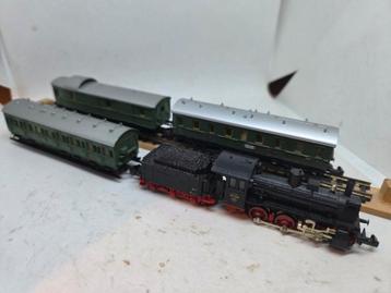 Minitrix Stoomlocomotief met Rijtuigen beschikbaar voor biedingen