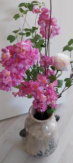 bloemen met een grote vaas, Huis en Inrichting, Woonaccessoires | Droogbloemen, Ophalen of Verzenden