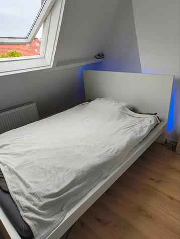 Bed with matress 140 by 200