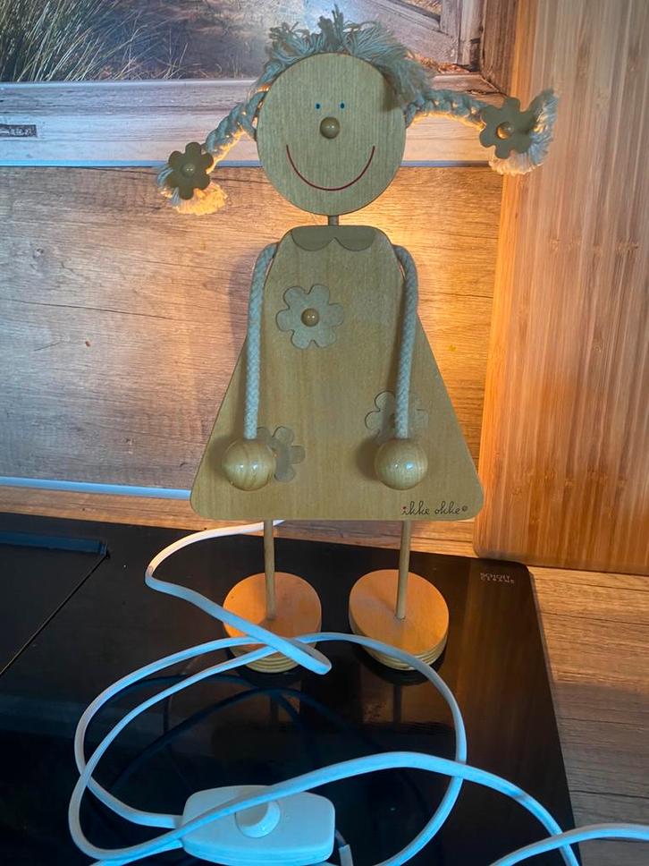 Vintage houten ‘hang’ lamp/ nachtlamp van Ikke Okke, Huis en Inrichting, Lampen | Wandlampen, Zo goed als nieuw, Hout, Ophalen of Verzenden