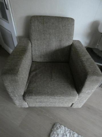 2 fauteuils beschikbaar voor biedingen