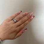 Hand gemaakte nagels cinnamon swirl!, Bruin, Nieuw, Ophalen of Verzenden, Handen en Nagels