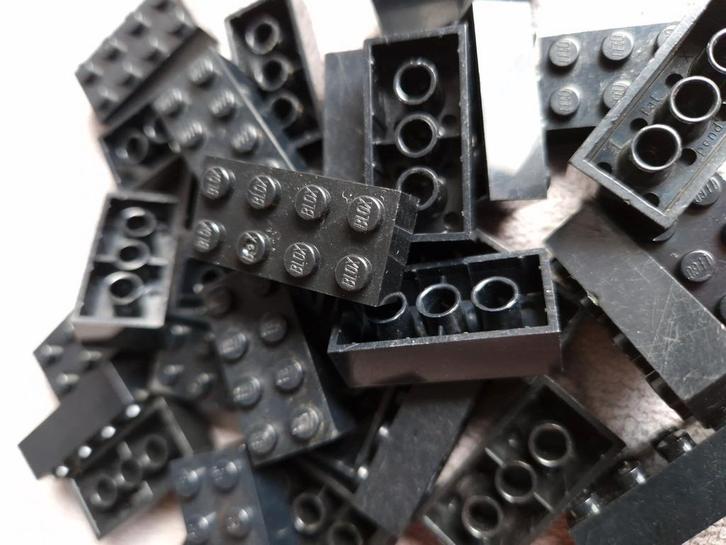 Lego 2x4 bouwstenen/bricks 30 stuks zwart, Kinderen en Baby's, Speelgoed | Duplo en Lego, Gebruikt, Lego, Losse stenen, Ophalen of Verzenden