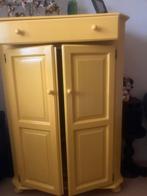 Meidenkast, is geel geschilderd., Ophalen, 70 tot 120 cm, 120 tot 170 cm, Zo goed als nieuw