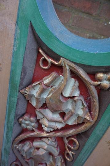 Neo Gotisch houten paneel uit kerk beschikbaar voor biedingen