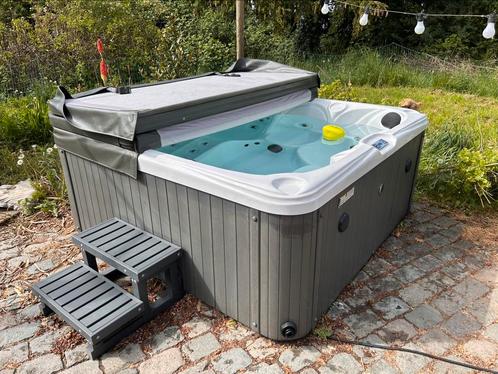 Praise Classic Spa 200x200cm, Tuin en Terras, Bubbelbaden en Hottubs, Zo goed als nieuw, Trap, Ophalen